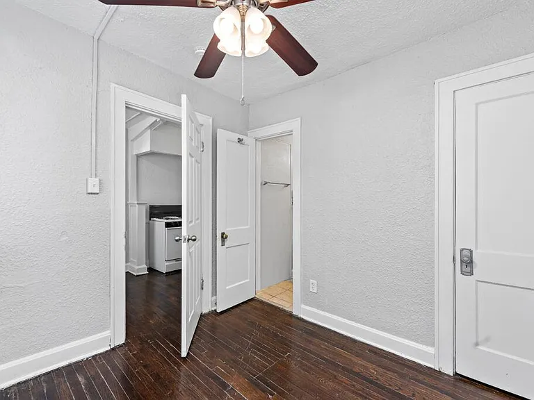 4400 Jarboe St — Photo 13