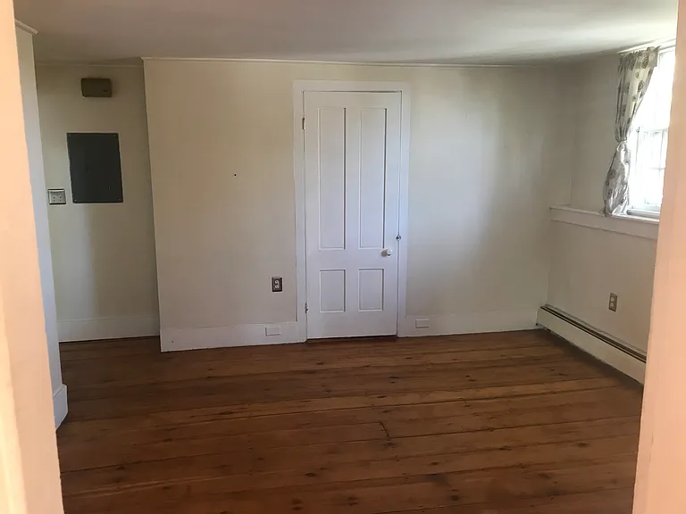 48 Thomaston St #B — Photo 3