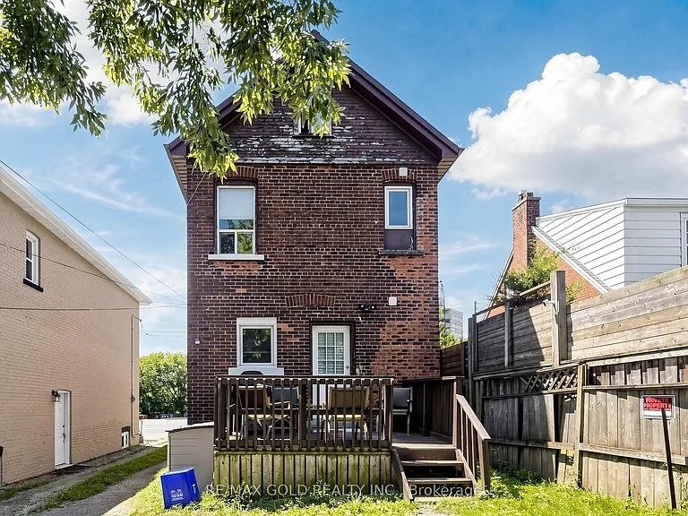 746 King St W — Photo 44