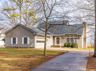 295 Maryfox Rd, Tappahannock, VA 22560