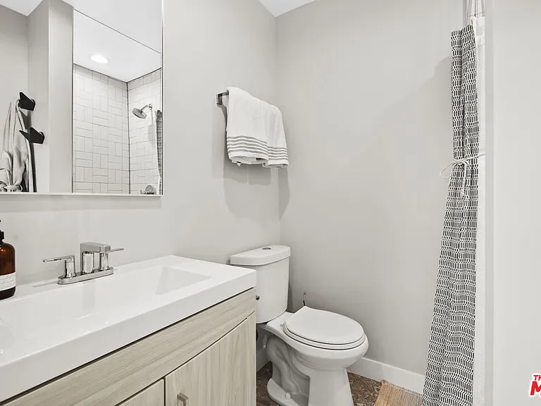 7520 Earldom Ave — Photo 26