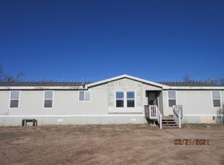 705 E 6th St, Lefors, TX 79054