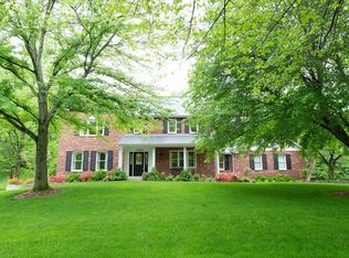 16230 Forest Meadows Dr, Chesterfield, MO