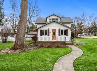 113 Gladys Ave, Fox River Grove, IL 60021