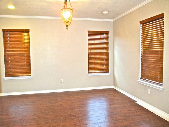 4th image of 4605 Chantz Dr