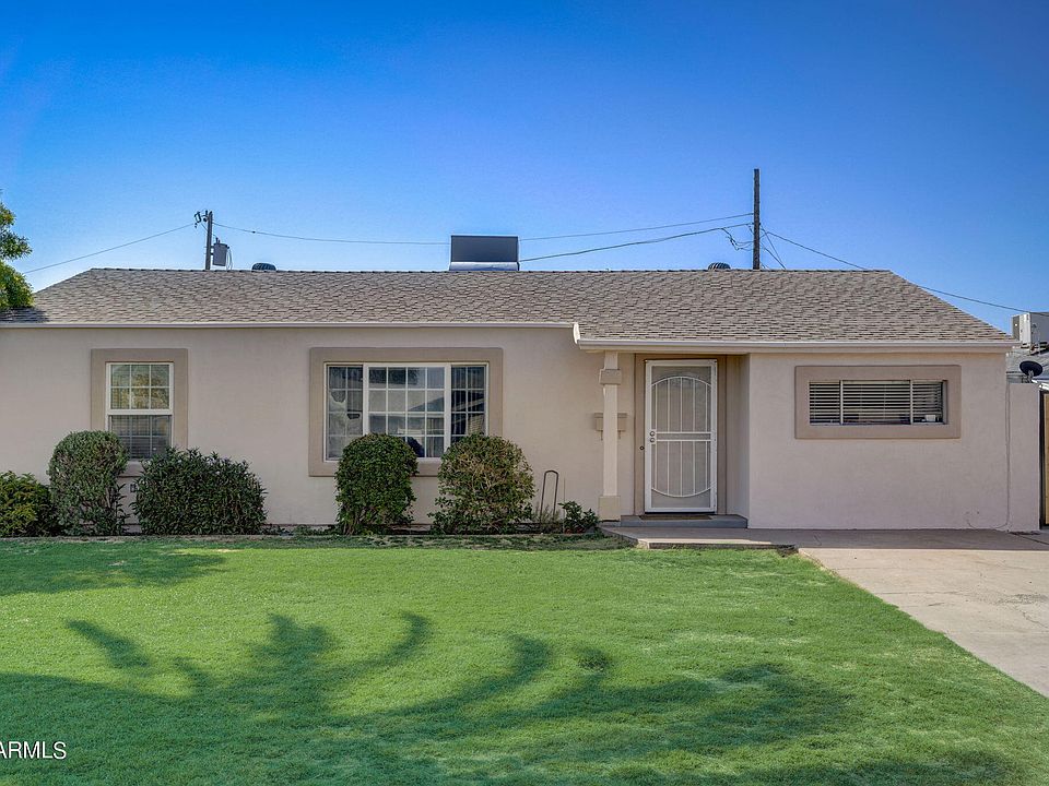 1st image of 105 E LAS FLORES Avenue
