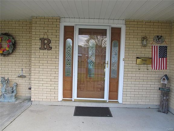 3rd image of 286 Chatham Dr