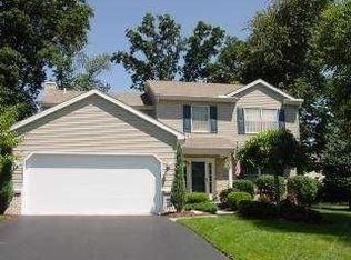 8242 Bucks Run Ct, Toledo, OH 43617