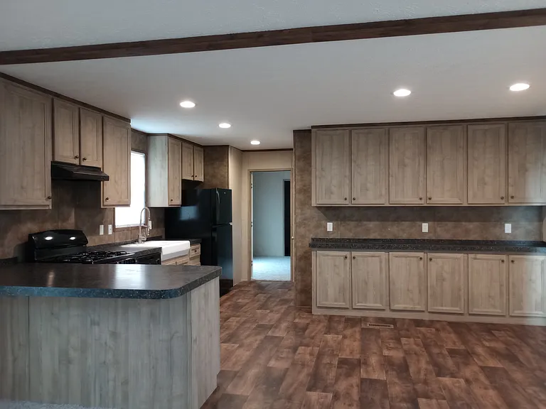 914 Western Trl — Photo 3