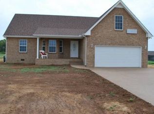 210 Middle Dayle Dr, Portland, TN 37148