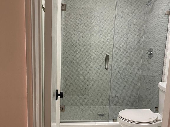 5th image of 1221 Horn Ave APT 6