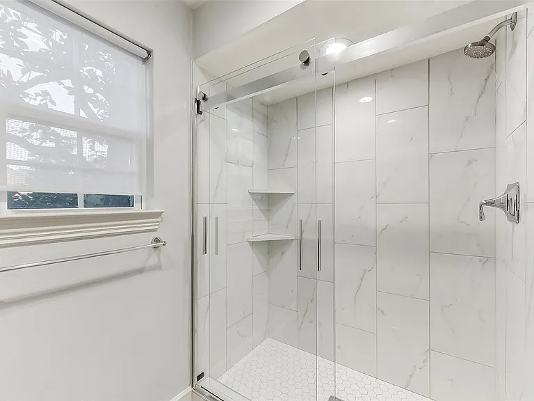 7505 Brompton St — Photo 12