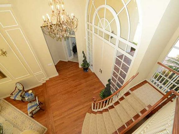 Home For Sale In Broken Sound