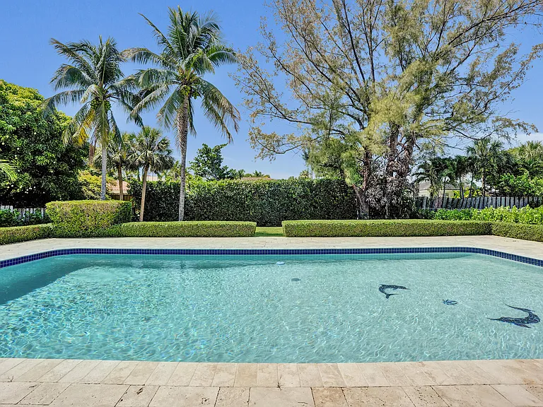 248 Codrington Dr — Photo 39