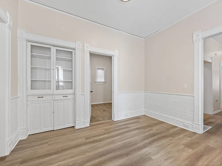 Thomas Logan Apartments — Photo 4