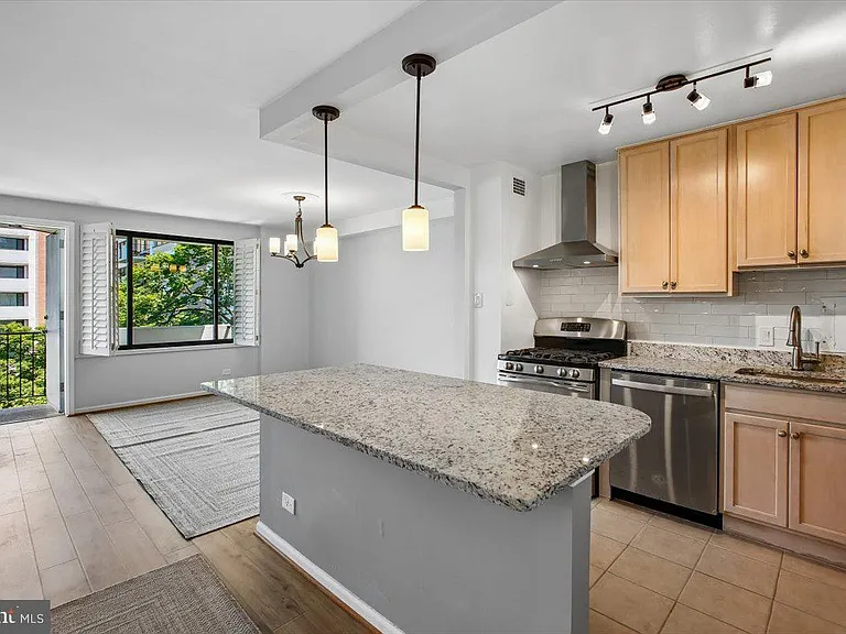 4501 Arlington Blvd #502 — Photo 8