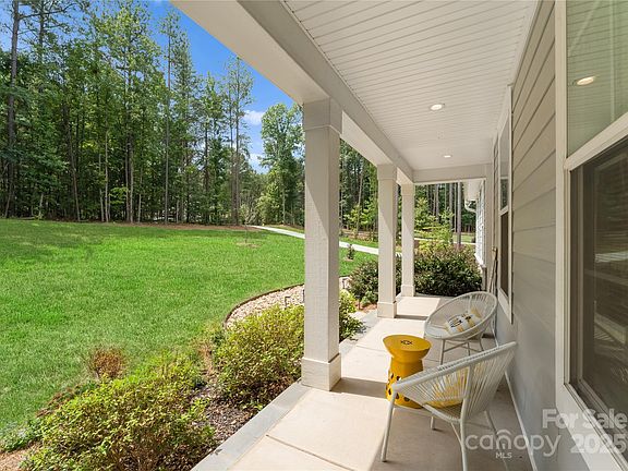 4th image of 6601 Harbor Oaks Dr