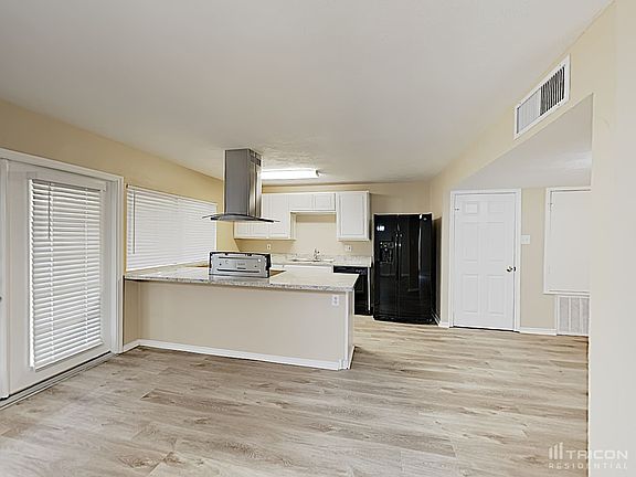 5th image of 14514 Lourdes Dr