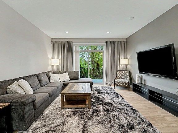 3rd image of 1708 King George Blvd #8