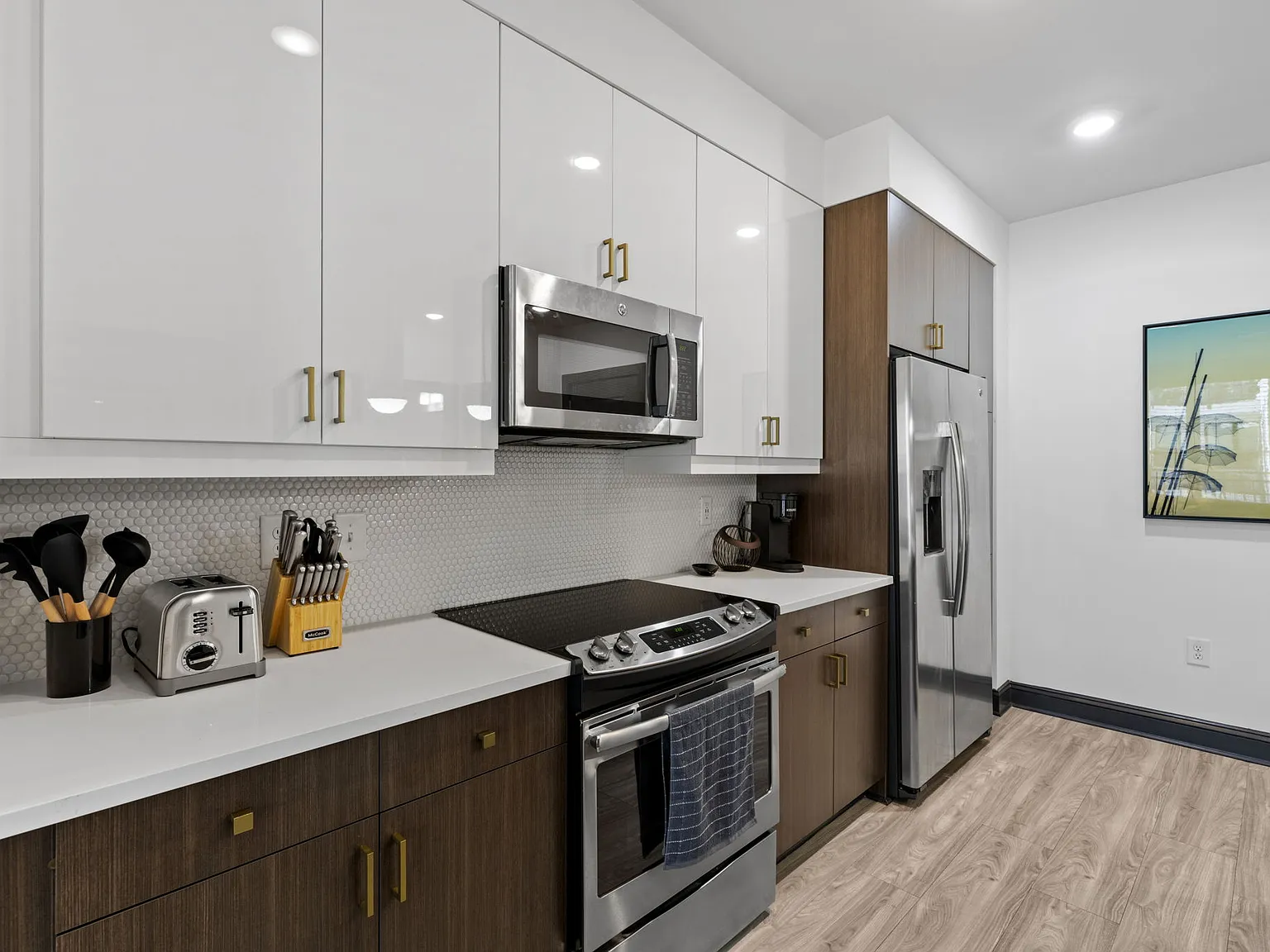Axis Midtown — Photo 4