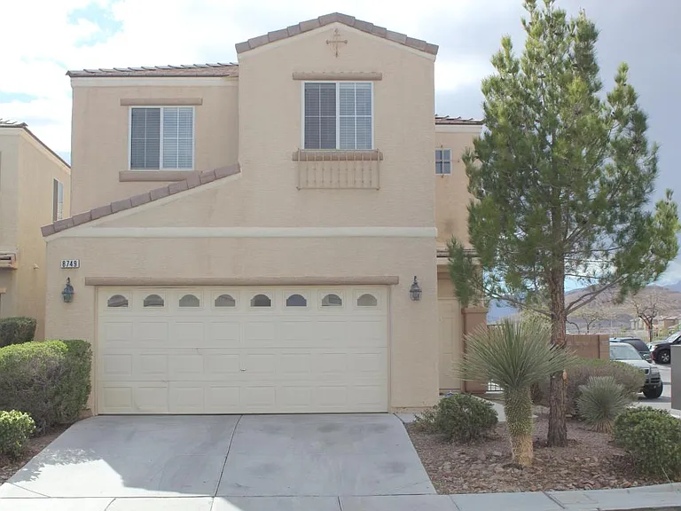 8749 Evan Lilas St — Photo 1
