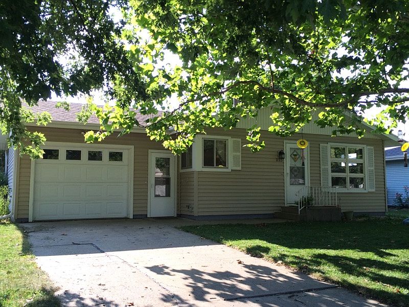 1st image of 2125 N Nebraska Ave