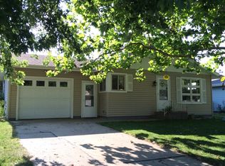 2125 N Nebraska Ave, York, NE 68467