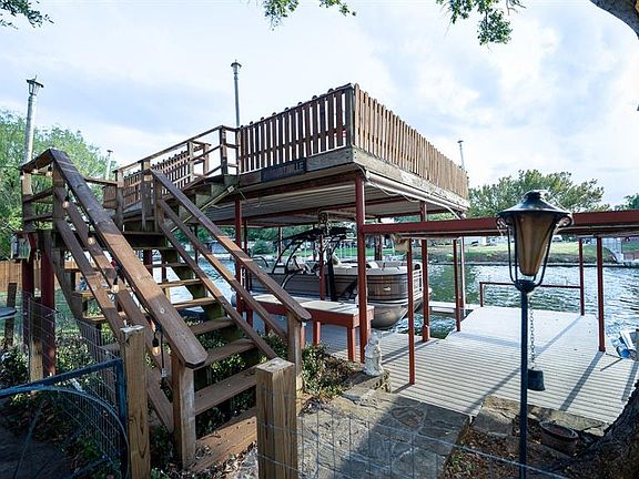 2nd image of 4608 Marina Ct