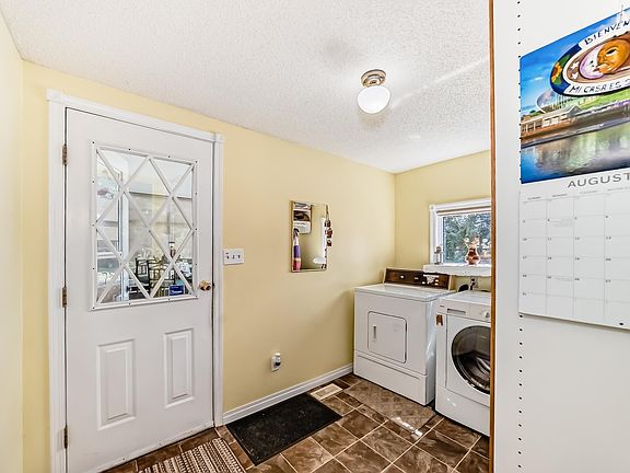 2nd image of 52316 Range Road 274