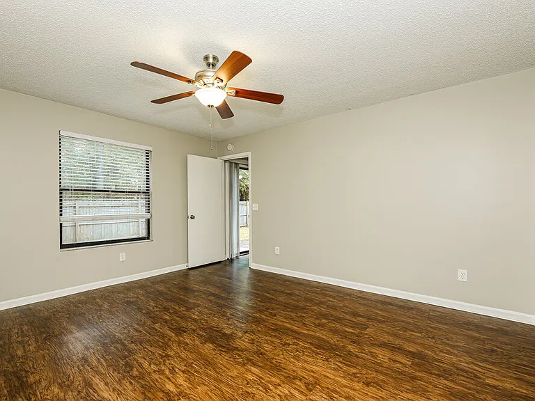 8050 Cumberland Gap Trl — Photo 11