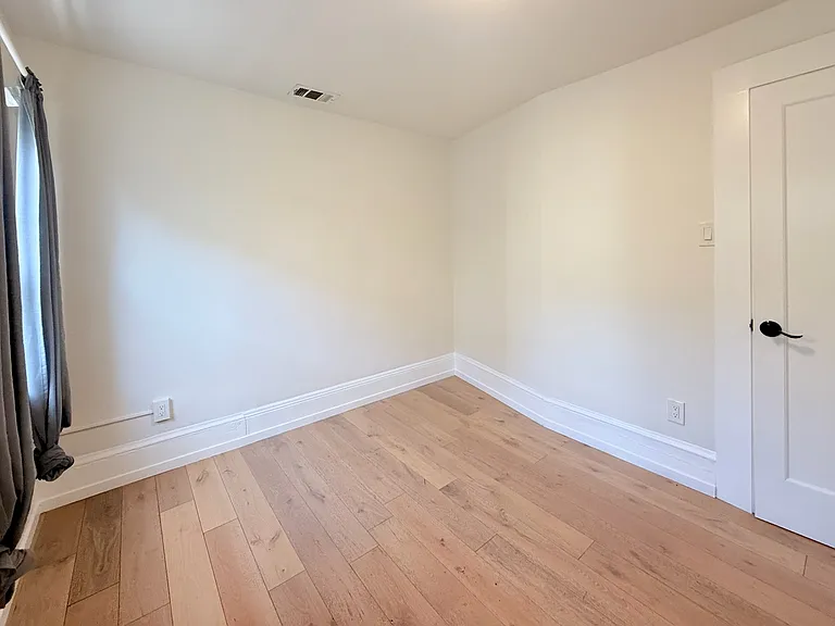 3827 West St #A — Photo 21