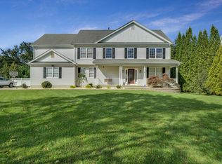 57 Greenwich Dr, Jackson, NJ