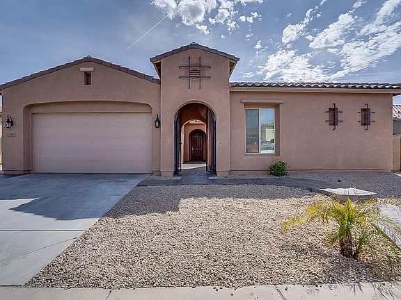 3rd image of 1641 E Nightingale Ln