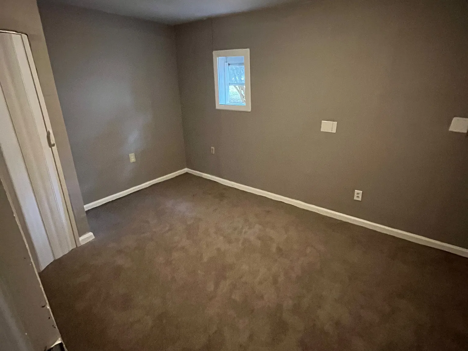 4902 Linden St - A — Photo 3