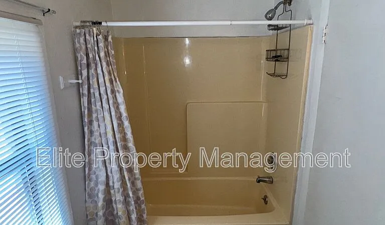 505 Orange St — Photo 16