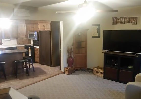 3rd image of 930 Sycamore Ln #L-0930