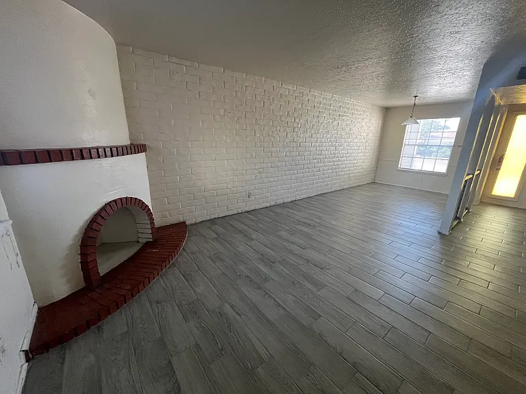5900 Marble Ave NE — Photo 7