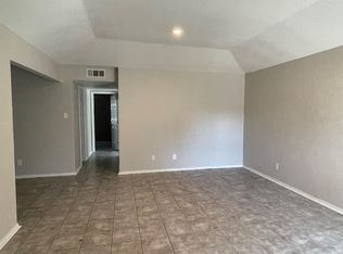 6717 Loma Vista Dr, Fort Worth, TX 76133