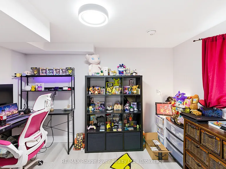 599 Otonabee Dr #2 — Photo 20