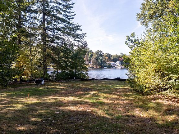 5th image of 39 Burncoat Ln