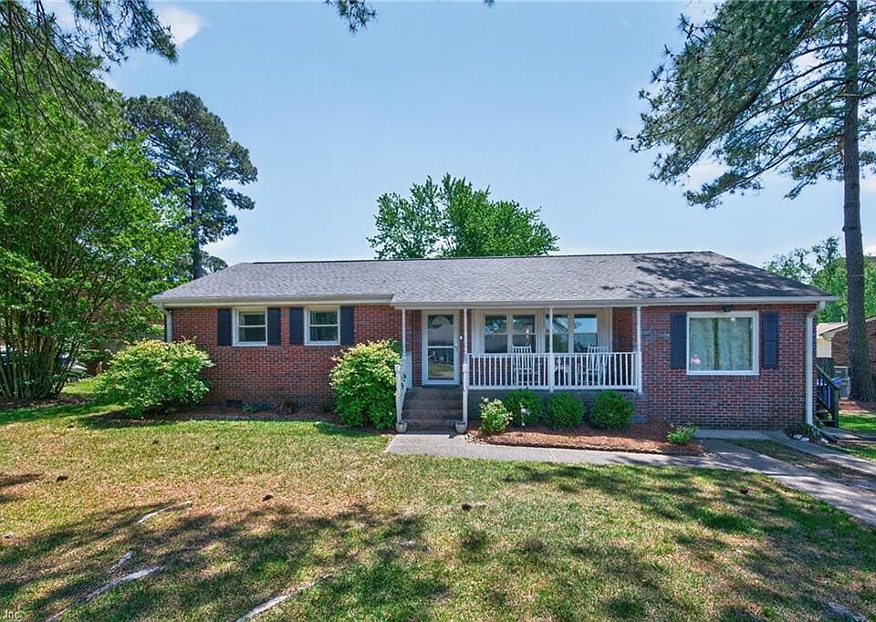 1st image of 901 Melvin Dr