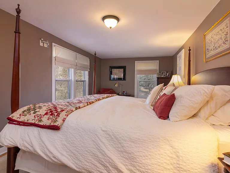 323 Green Hill Rd — Photo 12