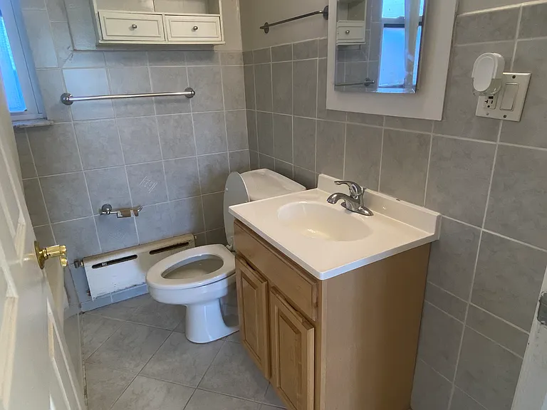 78 Park Ave #2 — Photo 3