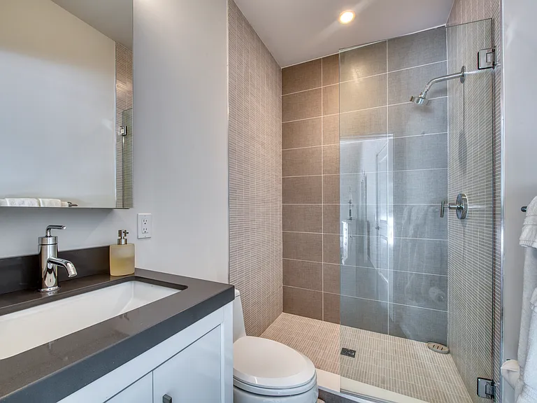 5 Barclay Ct — Photo 16