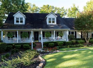 1568 Glencrest Trl, Lawrenceville, GA 30043