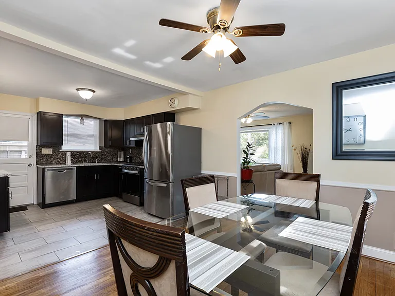 123 Walnut St NW — Photo 2
