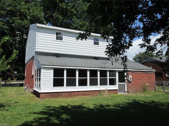 4th image of 6011 Chestnut Ave