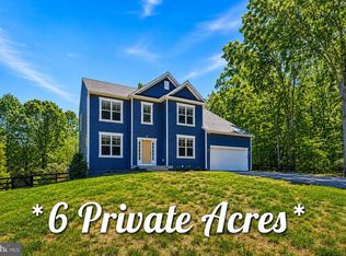 60 Legacy Ln, Fredericksburg, VA 22406