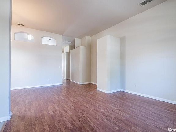 5th image of 3040 Astoria Ct