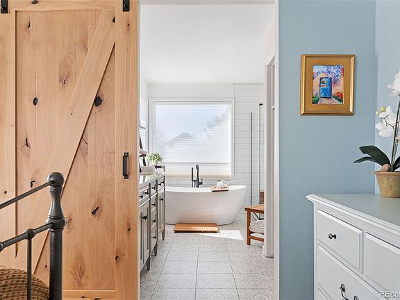 5th image of 16361 Oakmoor Place